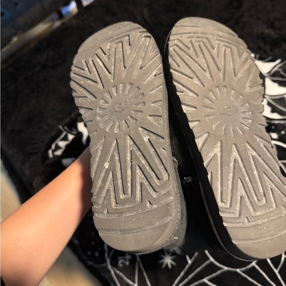 Classic Black Women's Boots - Picture 10 of 10